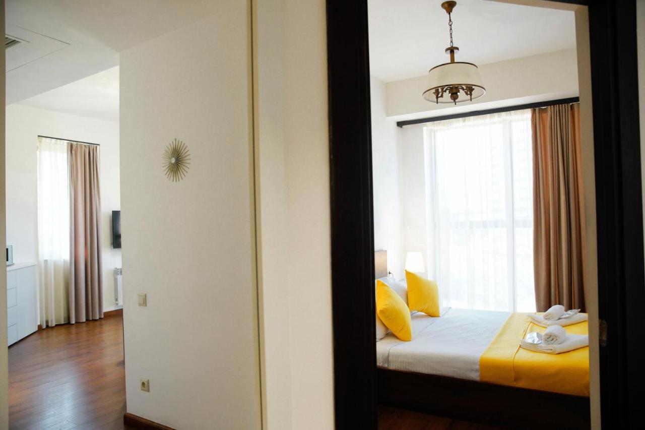 City Center Appartment At Buzand St. Jerevan Exteriör bild