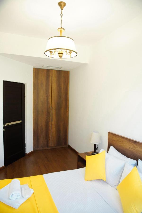 City Center Appartment At Buzand St. Jerevan Exteriör bild